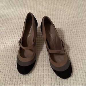 Aerosoles heels size 10